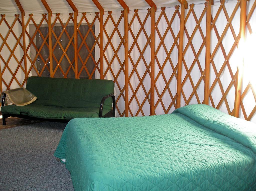Yosemite Lakes Hillside Yurt 1 Harden Flat Exterior foto